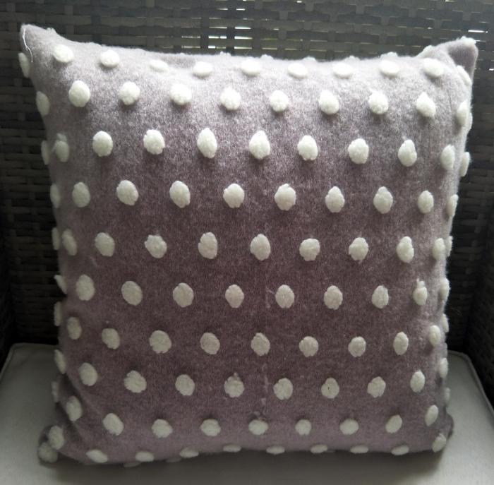 Peas cushion EGK18103