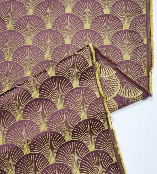 Shell patterns jacquard burgundy