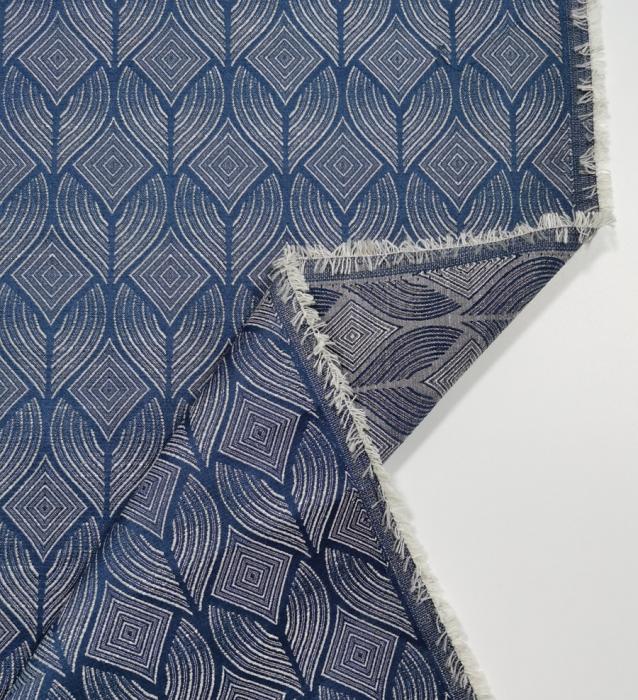 Jacquard with geometric patterns blue